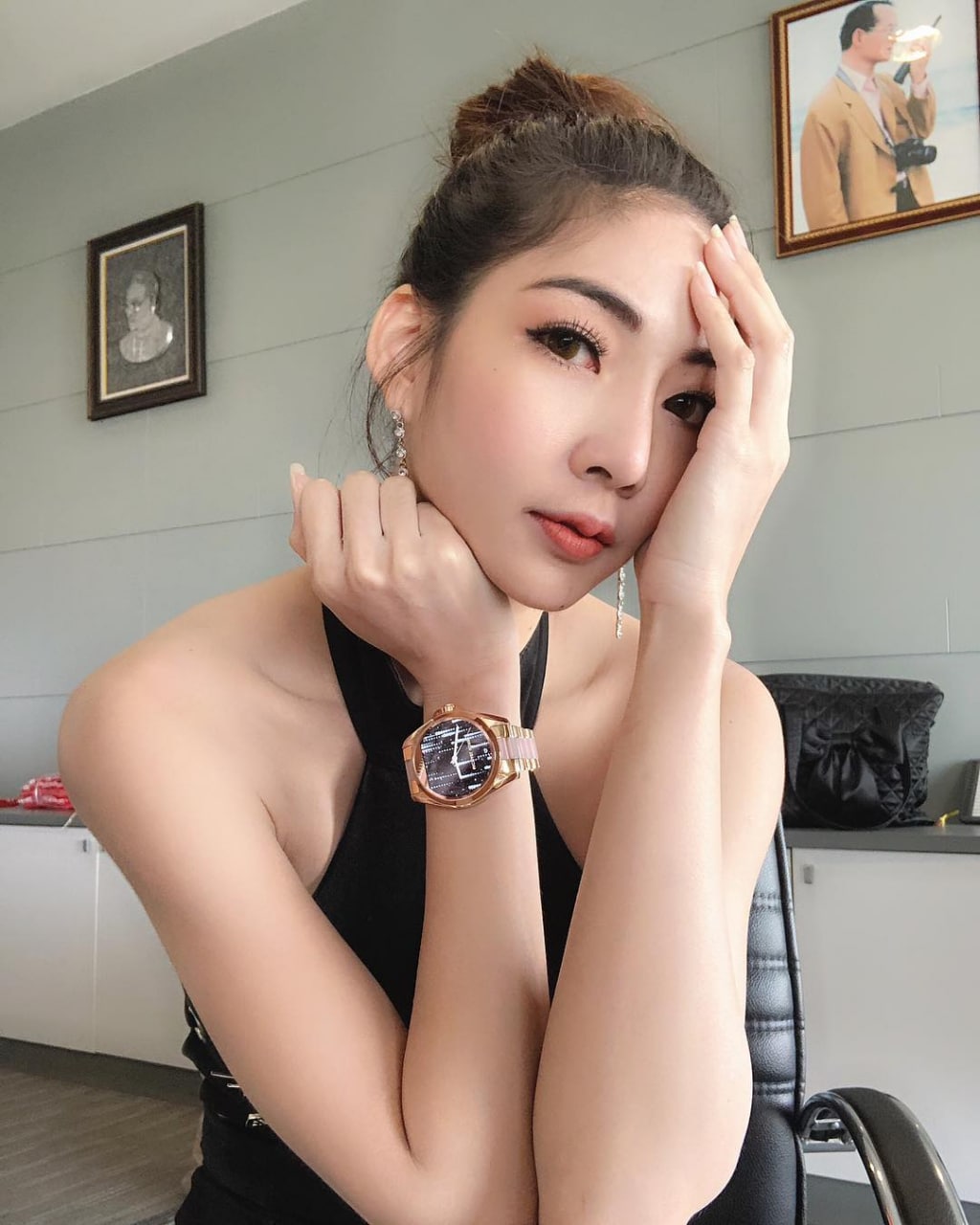 日本人妻侖亂少婦A級毛片一